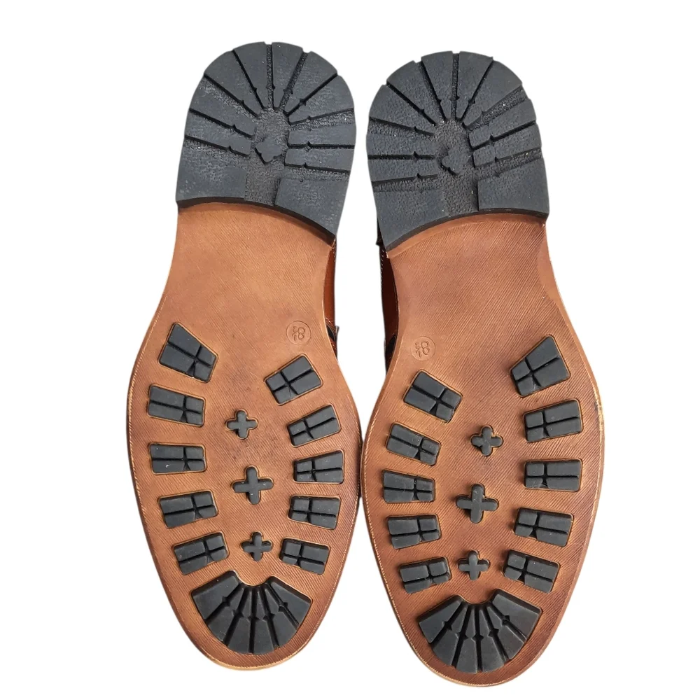 Restoration dress chukka